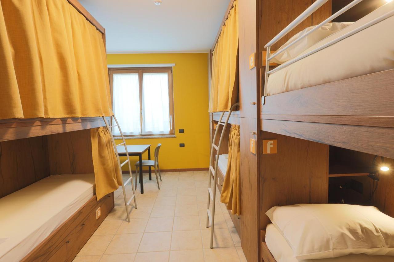 Corte Milano Rozzano Habitación foto